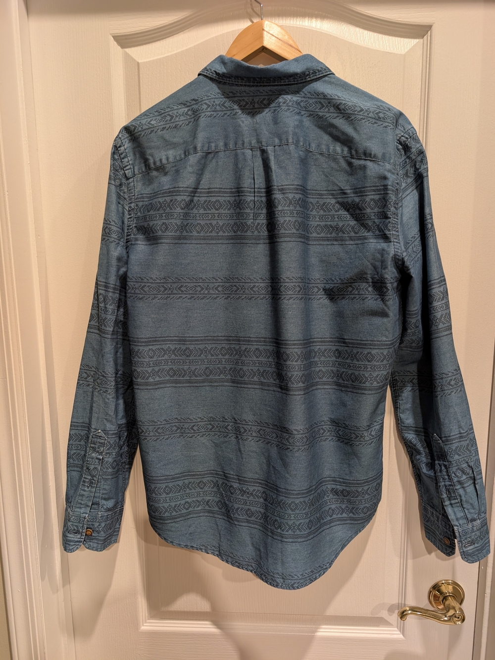 American Eagle Men’s M Chambray Southwestern Print Popover Shirt 100% Cotton - Picture 2 of 7
